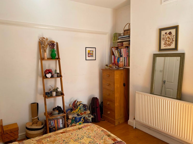 Room Chadwick Road in Greater London