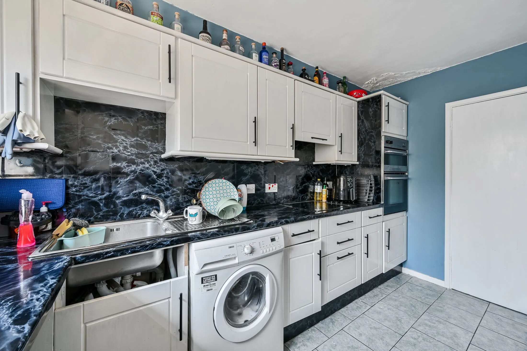Flat Hervey Road in Greater London