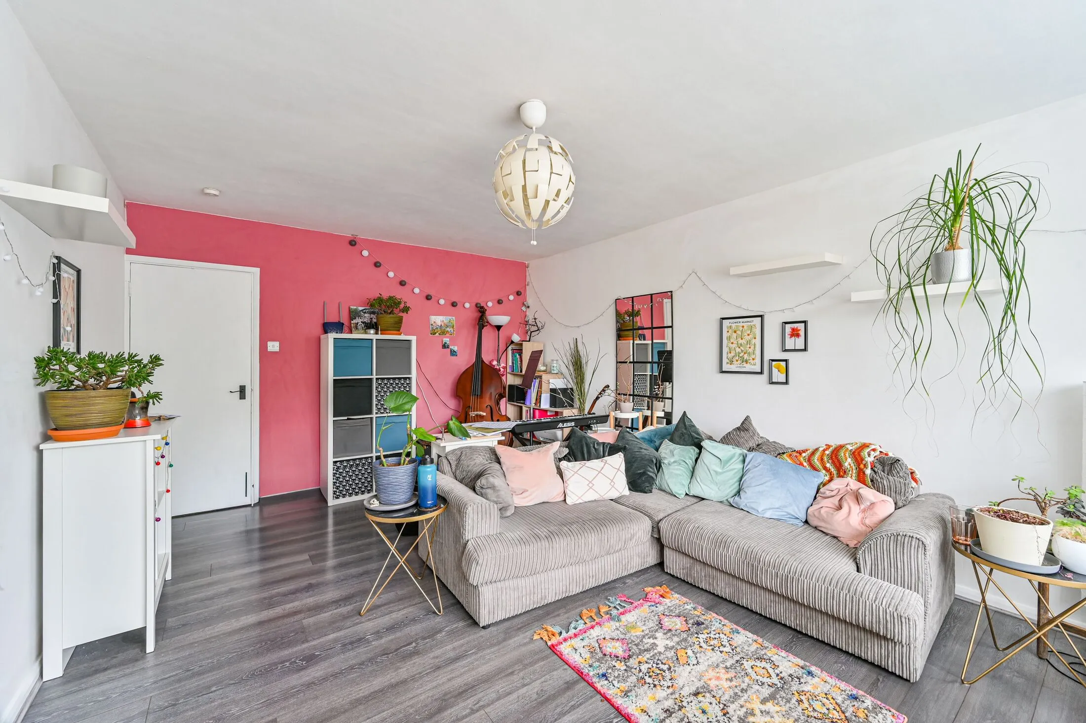 Flat Hervey Road in Greater London