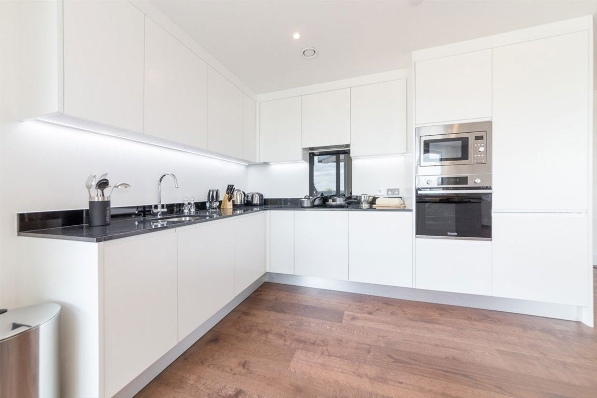 Flat Royal Victoria Place in Greater London
