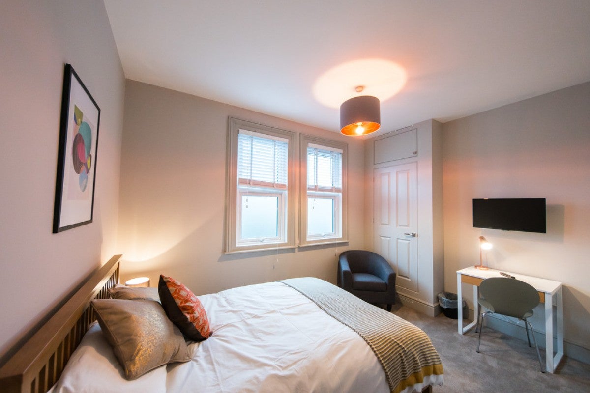 Flat Wokingham Road in Reading