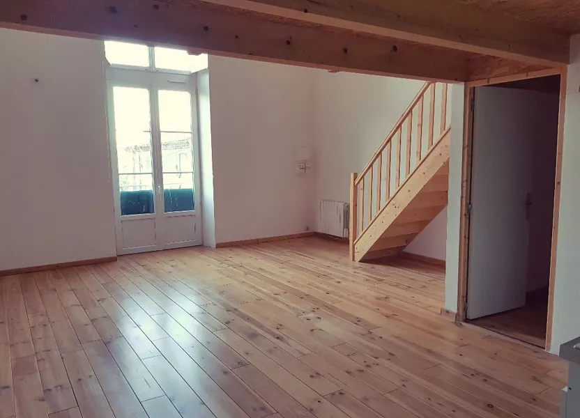 Flat Rue des Capucins in Pont-Saint-Esprit