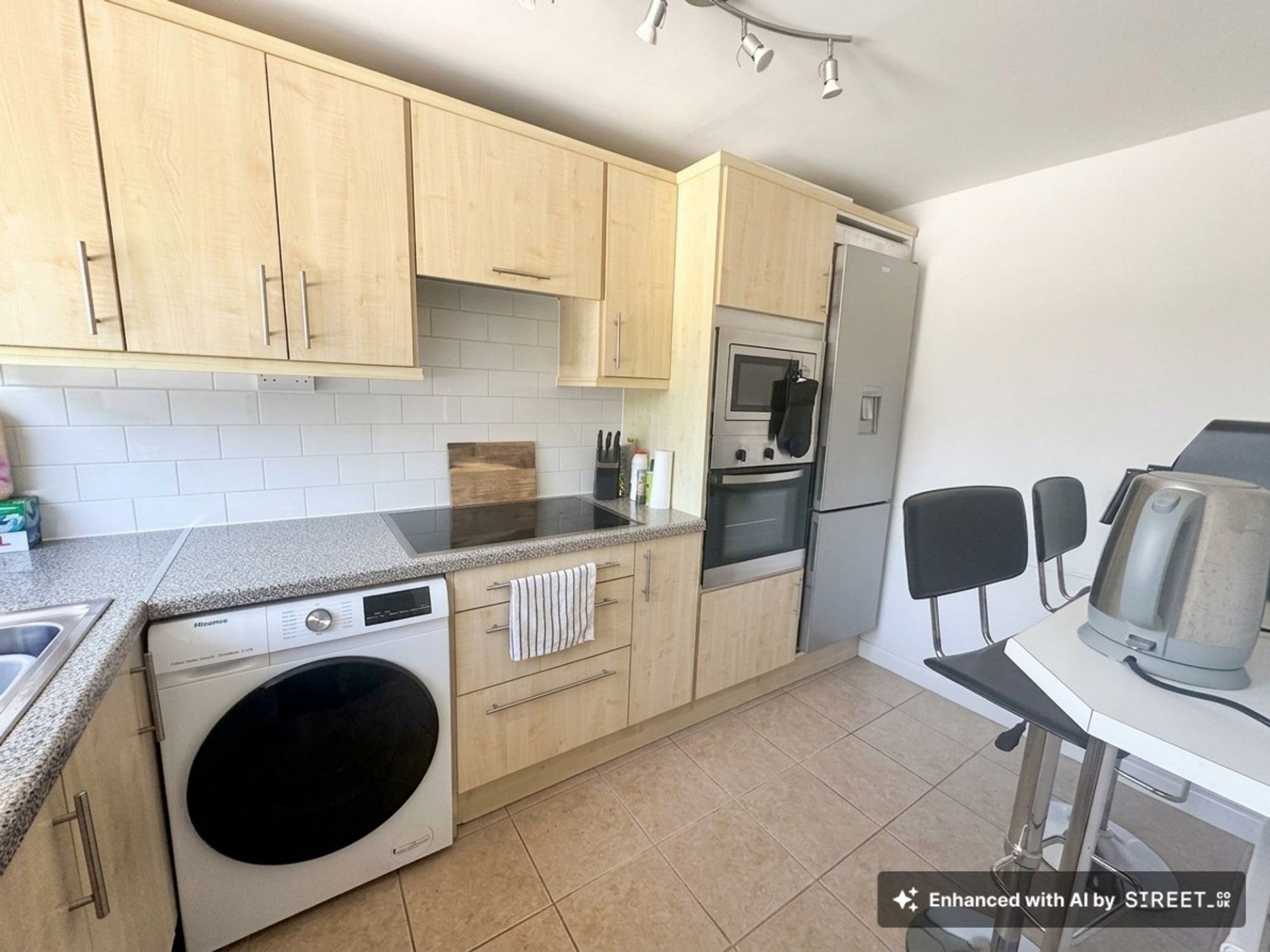 Flat Marlow Road in Stokenchurch