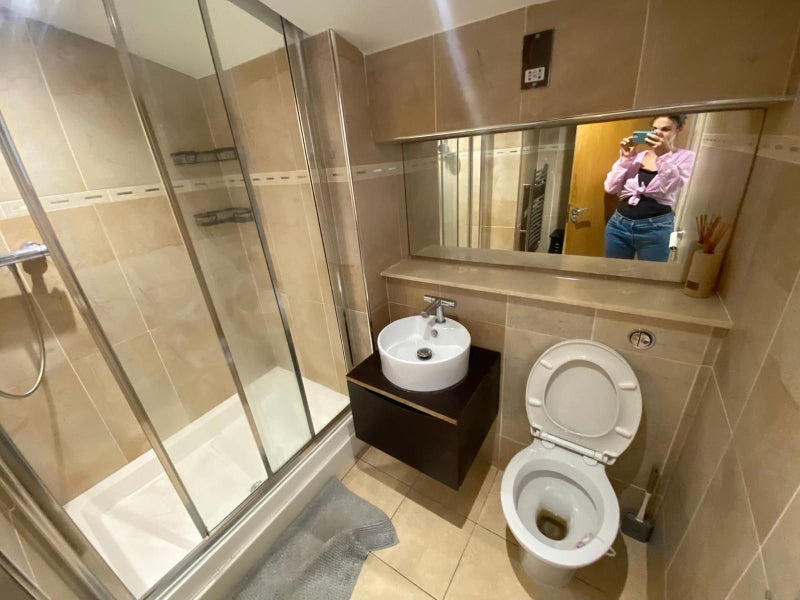 Room Uxbridge Road in Greater London