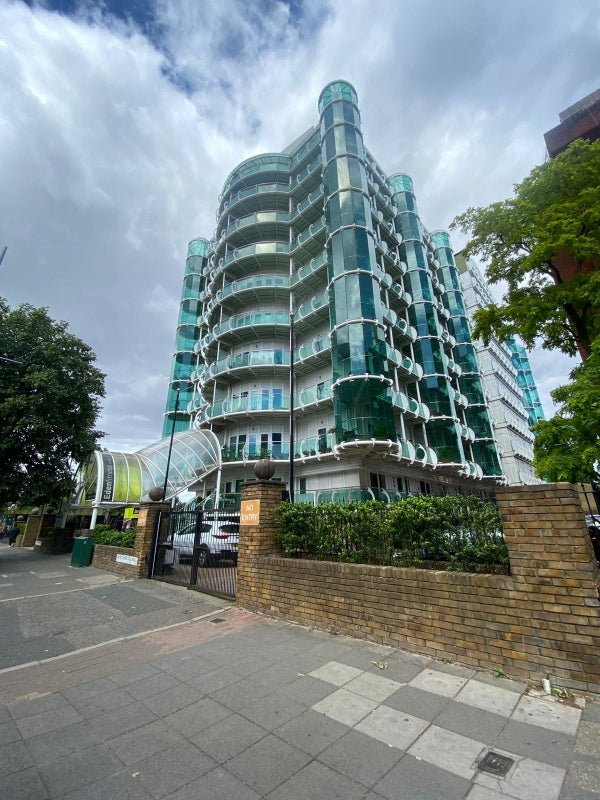 Room Uxbridge Road in Greater London