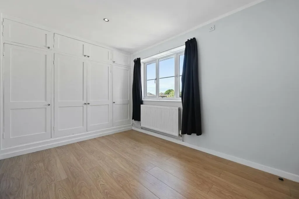 Flat Rotherhithe New Road in Greater London