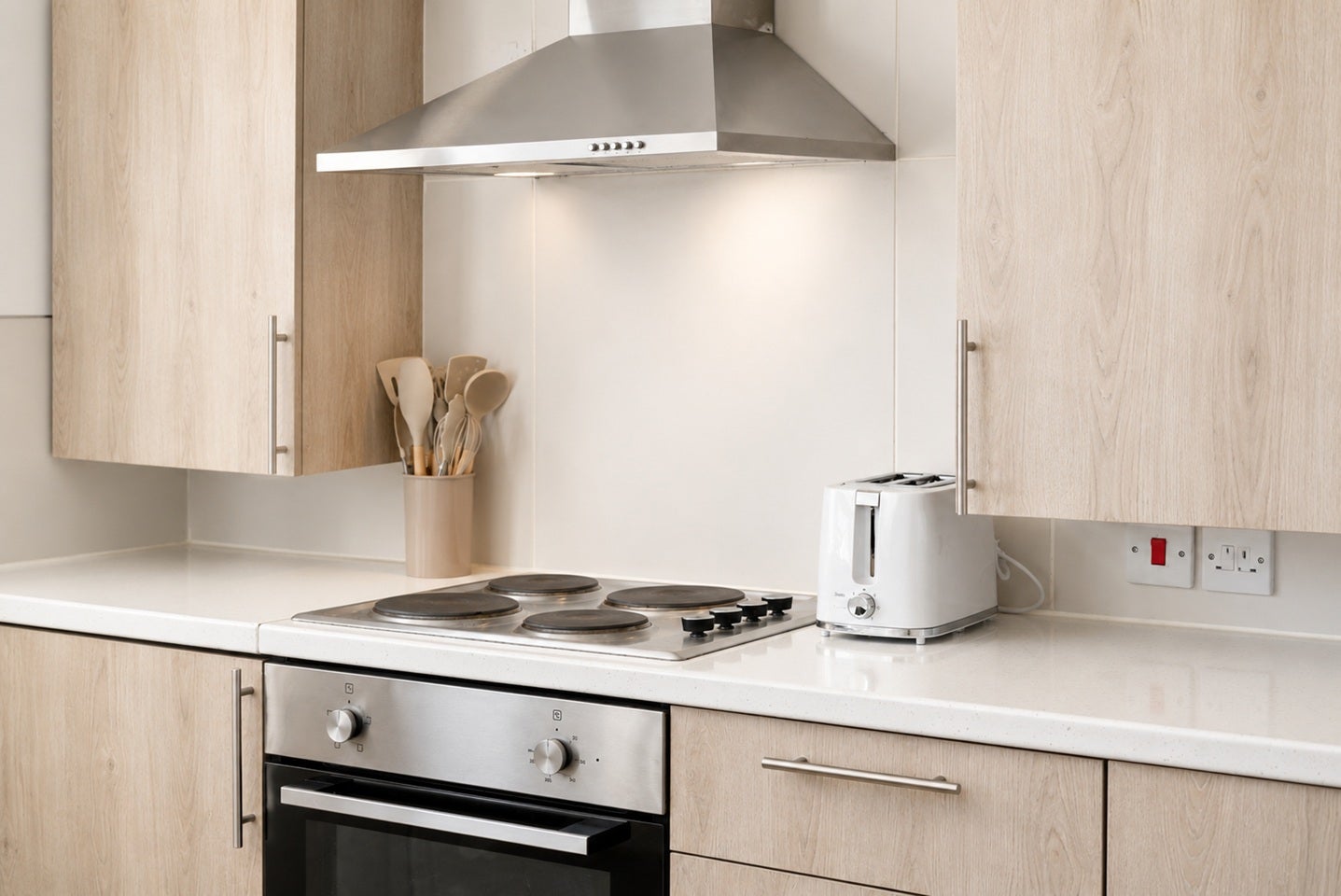 Flat Valnay Street in Greater London