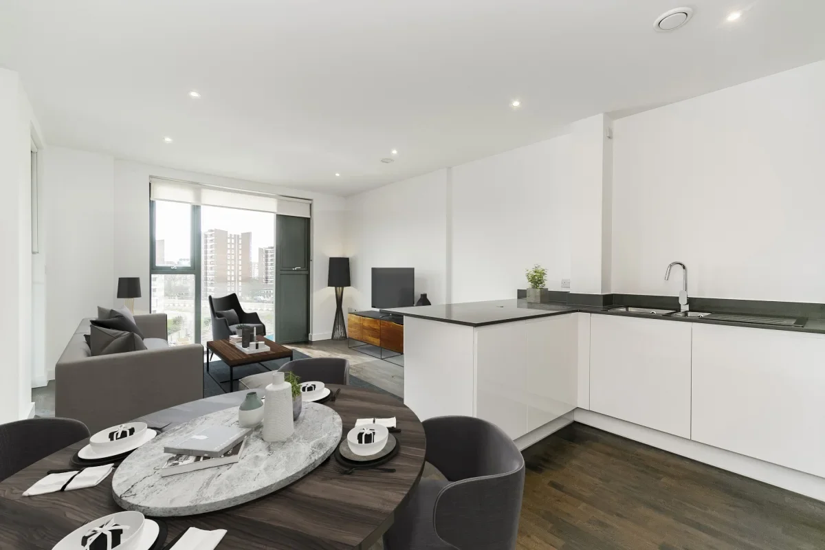 Room Larkwood Avenue in Greater London