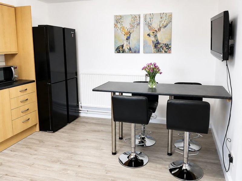 Room Millender Walk in Greater London