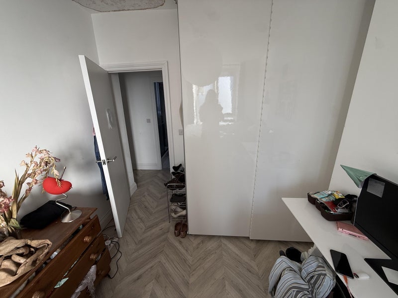 Room Bagshot Street in Greater London