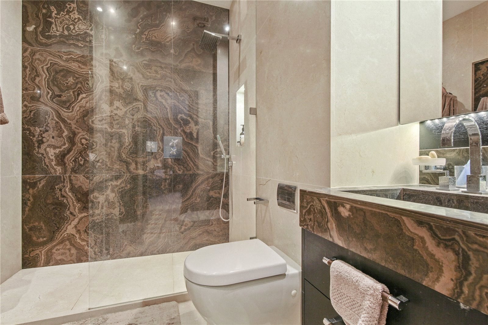 Flat Marylebone Road in City of Westminster