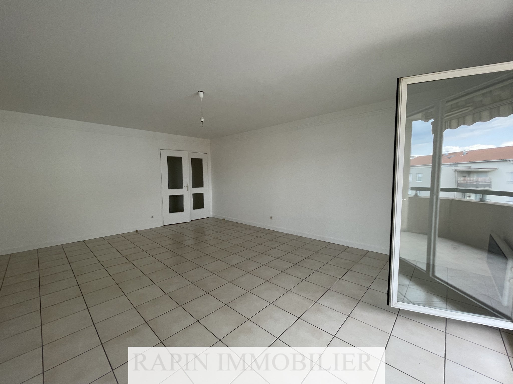 Flat Rue Dedieu in Villeurbanne