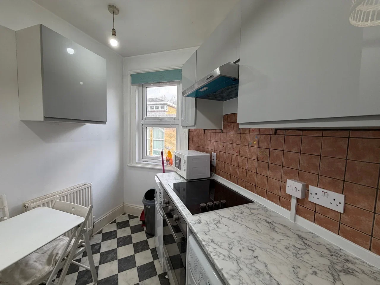 Flat Finchley Road in Greater London