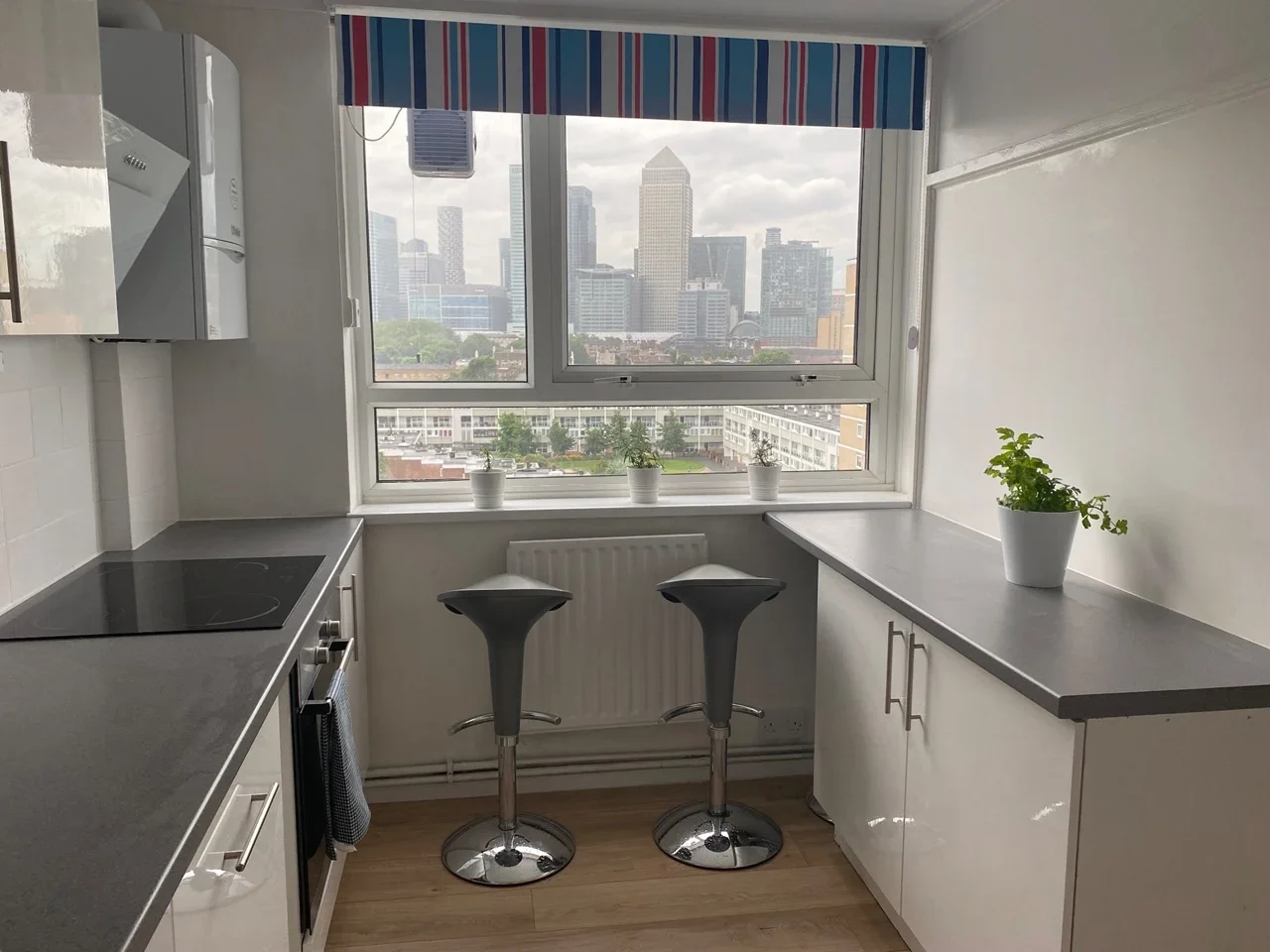 Flat Ellesmere Street in Greater London