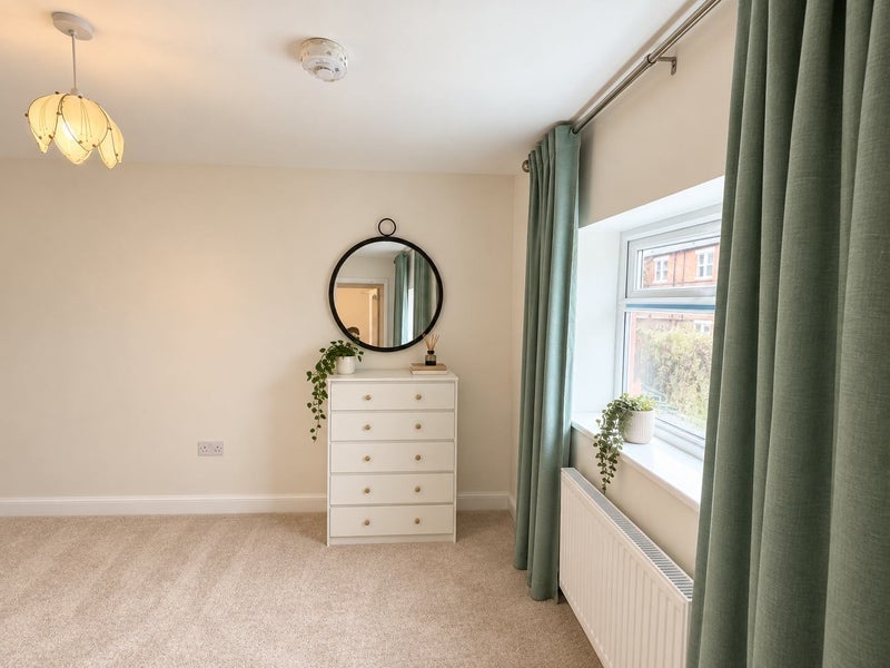 Room Bentinck Road in Newcastle upon Tyne