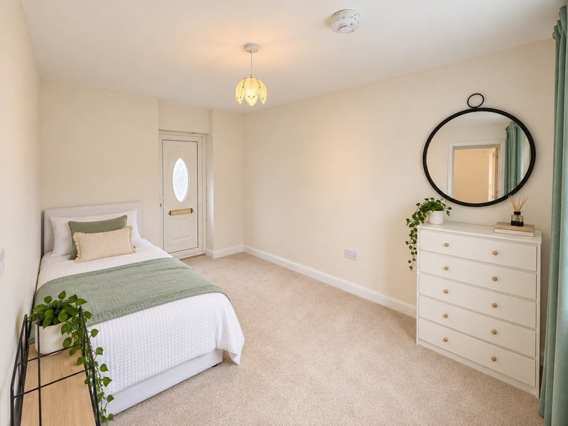 Room Bentinck Road in Newcastle upon Tyne