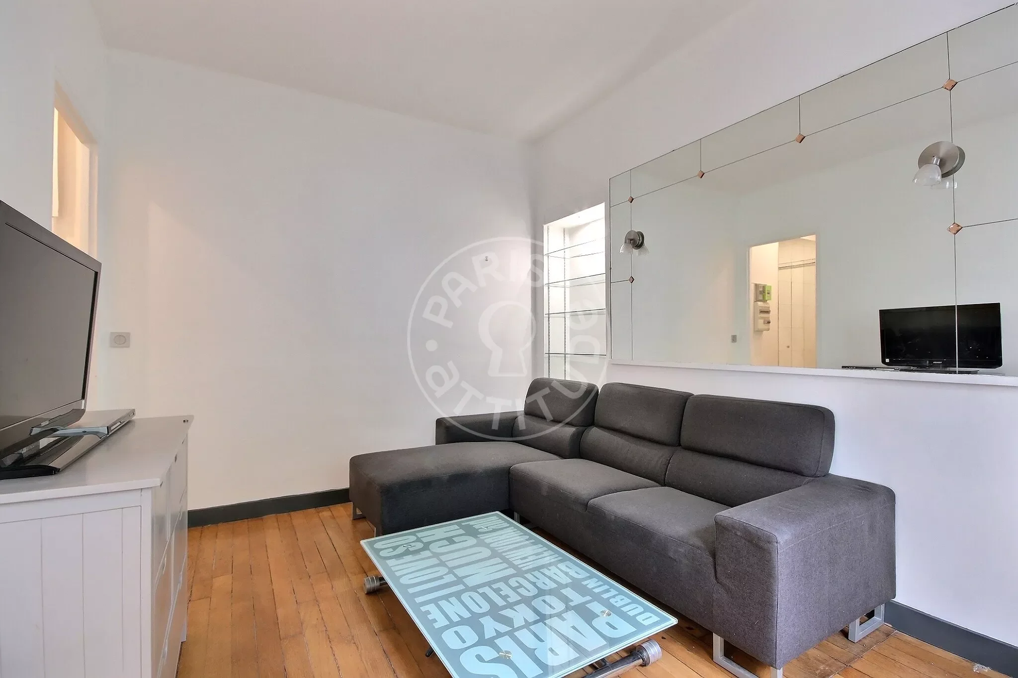Appartement Rue d'Orsel à Paris