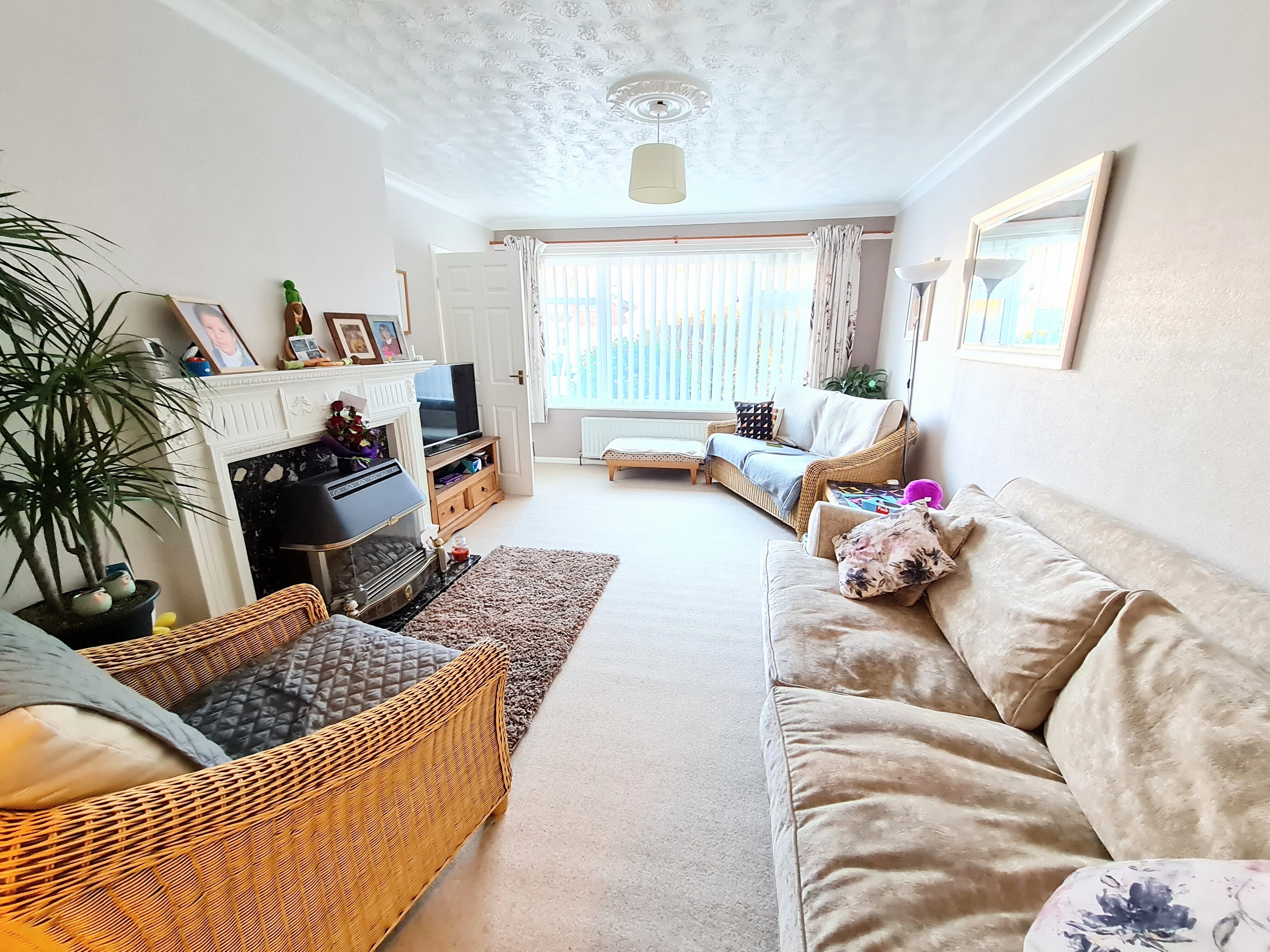 House Edgecombe Drive in Darlington