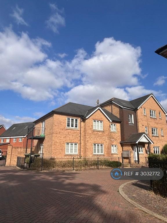 Flat Barland Way in Berryfields