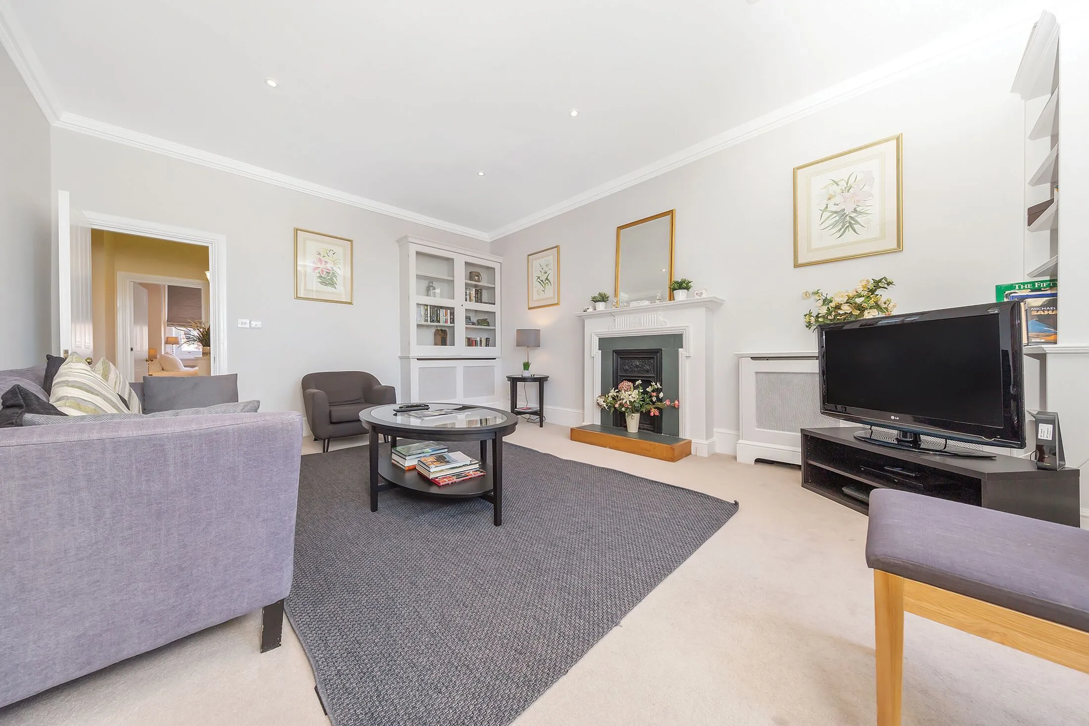 Flat Bray Place in Greater London