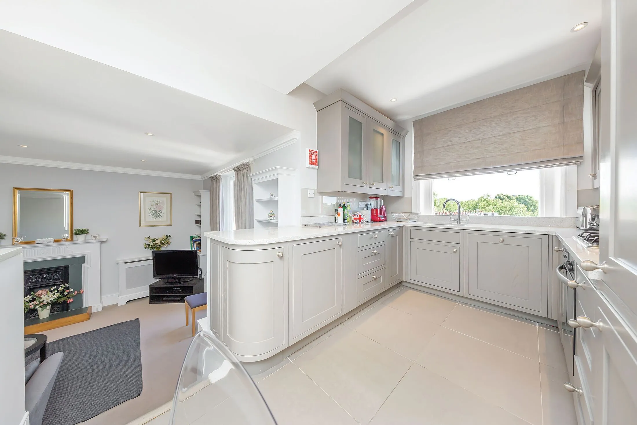 Flat Bray Place in Greater London