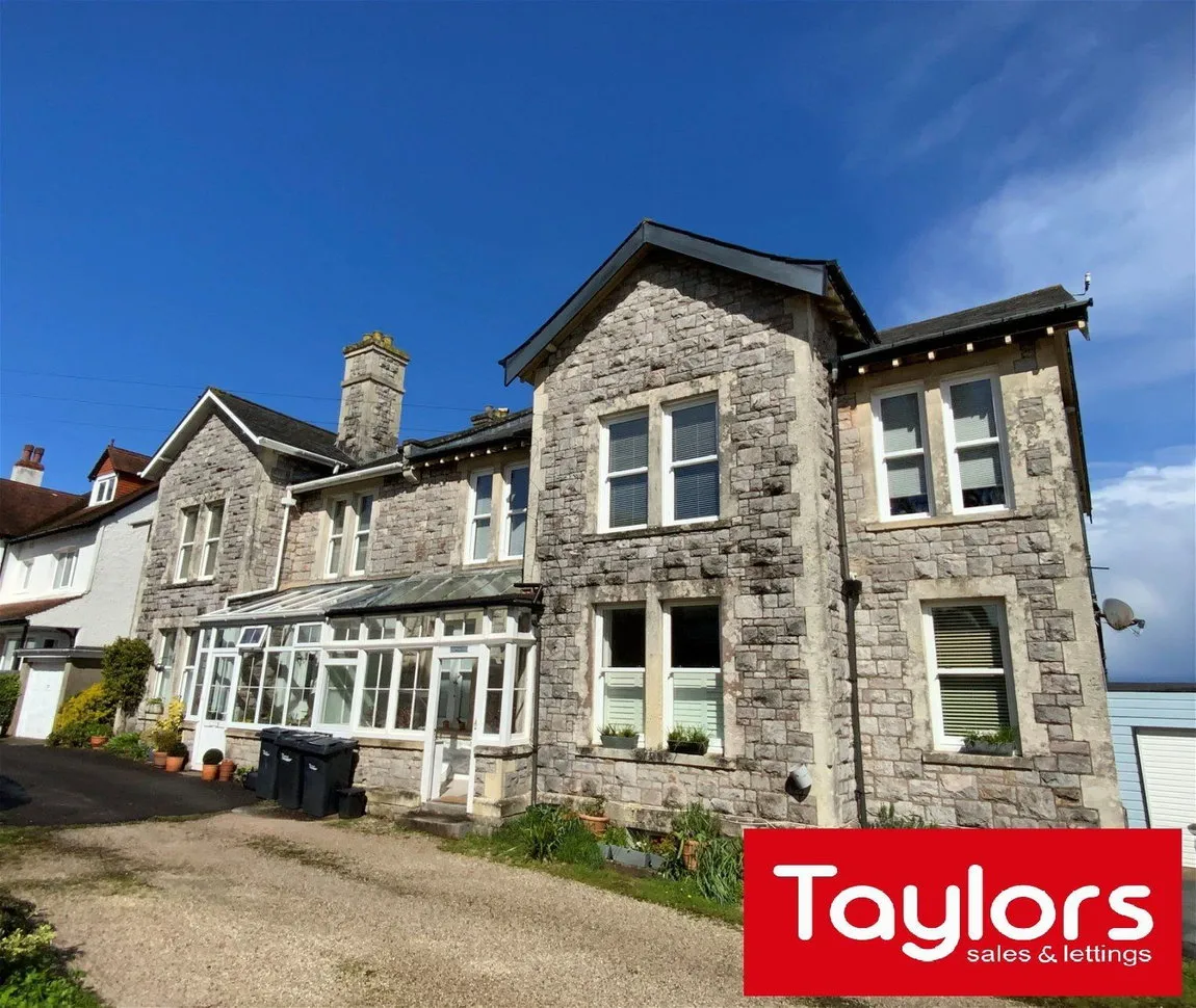 Flat Higher Warberry Road in Torquay