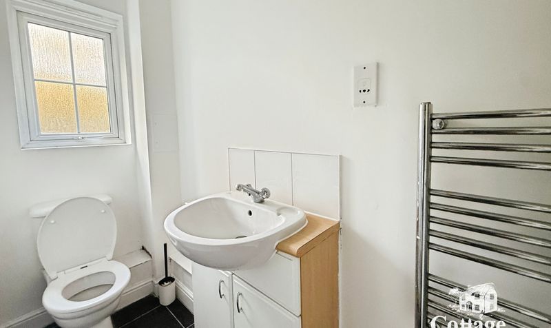 Flat Bromley Close in Harlow