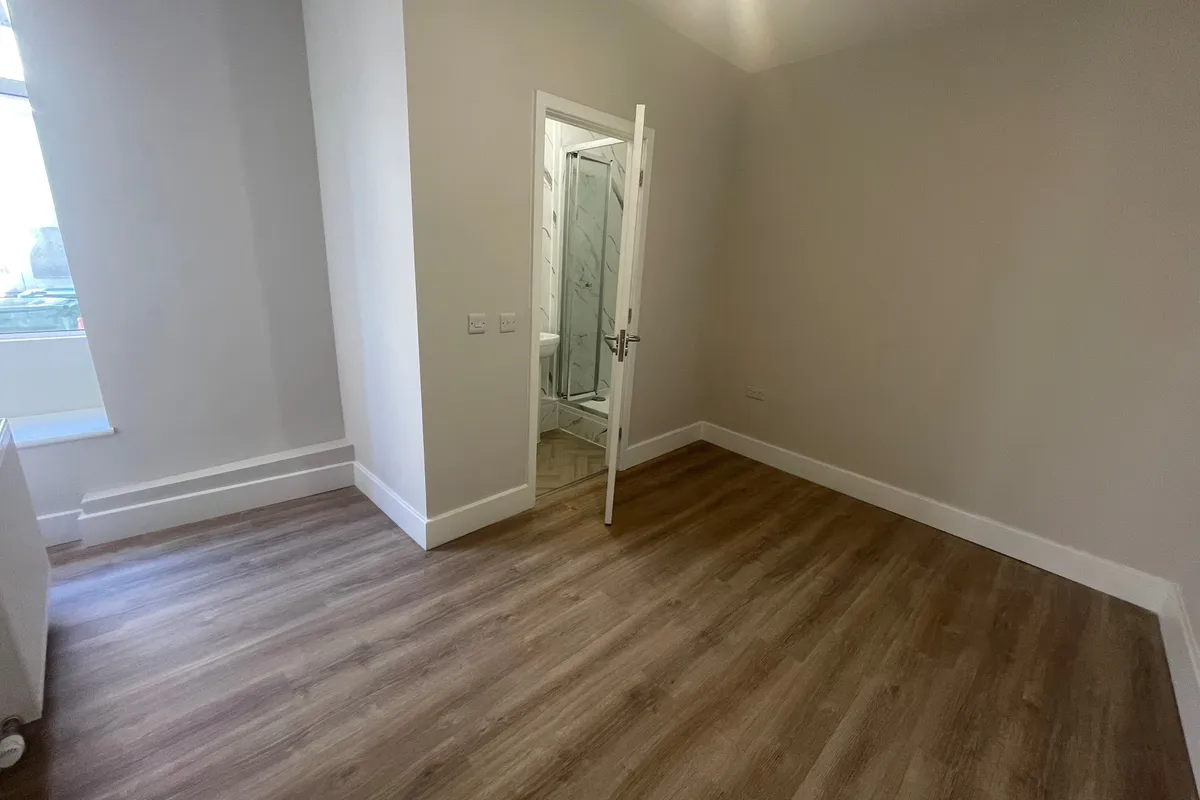 Room Sheep Street in Highworth