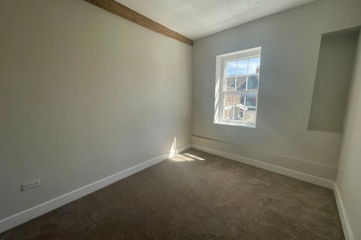 Room Sheep Street in Highworth