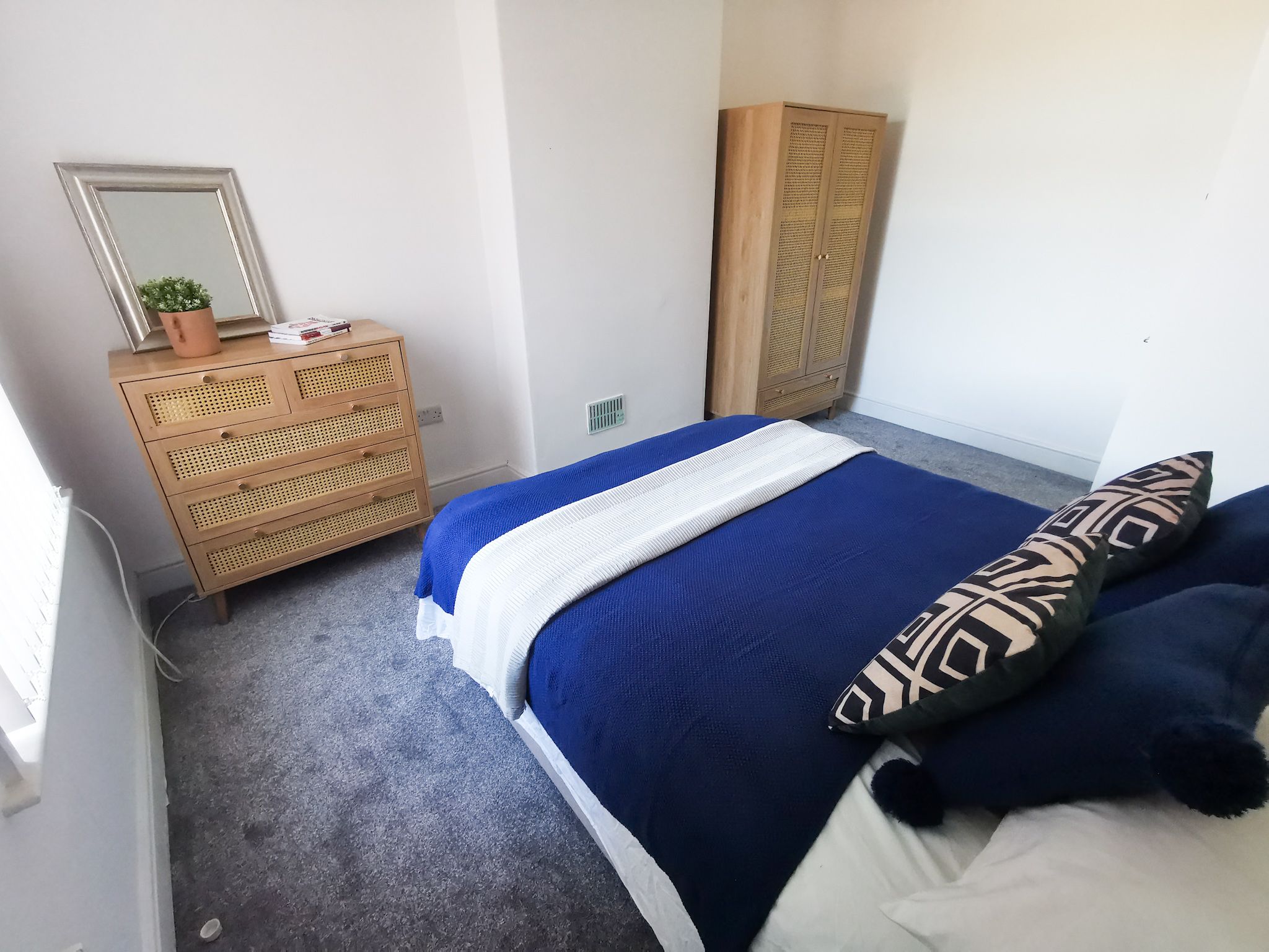 Room Goulden Street in Crewe