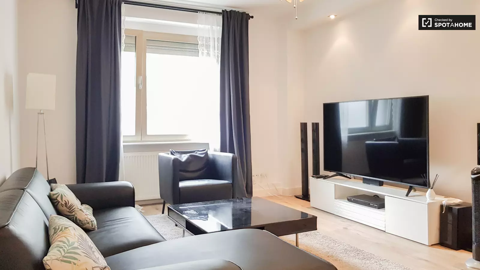 Wohnung Wittelsbacherstraße in Berlin