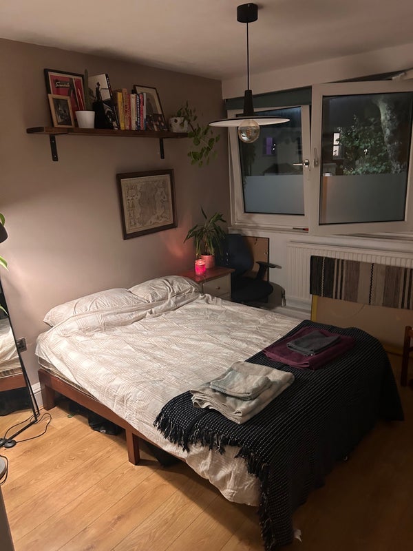 Room Portbury Close in Greater London