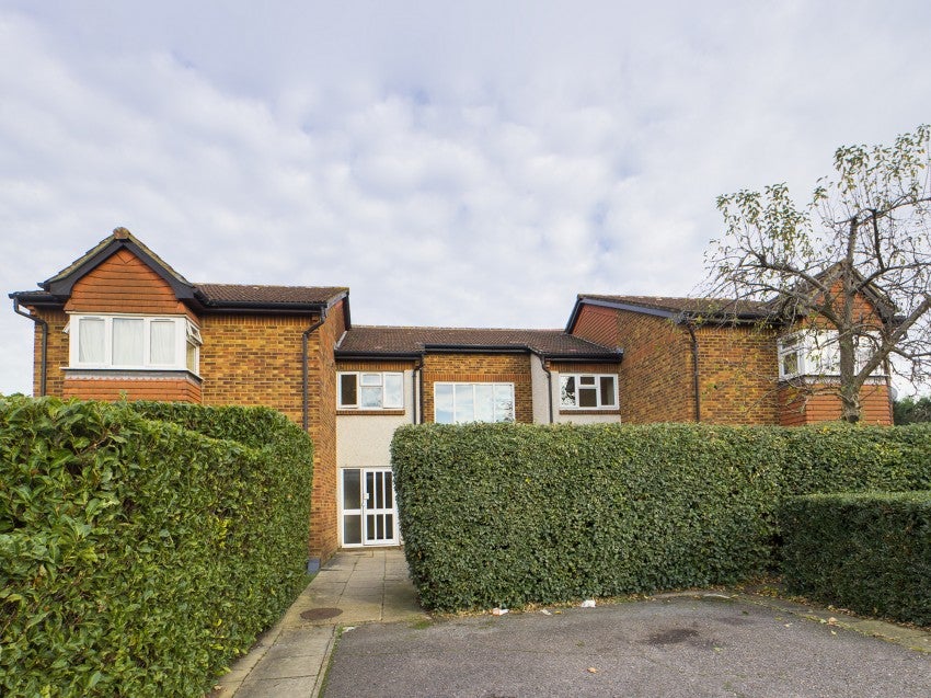 Flat Rabournmead Drive in Greater London