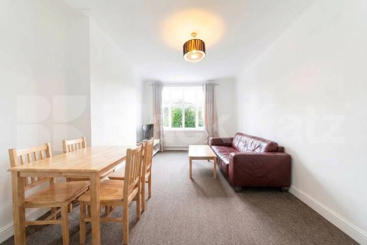 Flat Iverson Road in Greater London