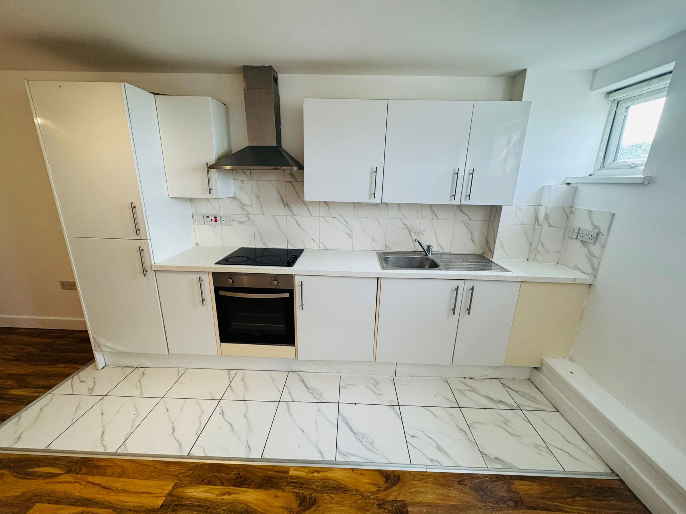 Flat Cranbrook Road in Greater London