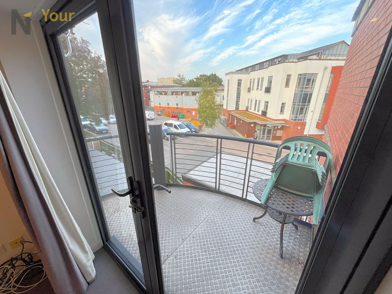 Flat Derwentwater Terrace in Leeds