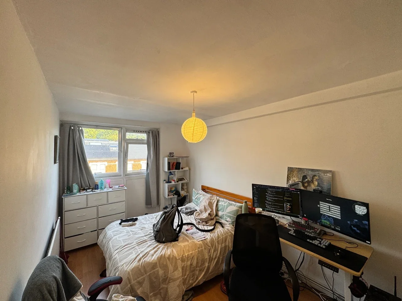Flat Rosenau Road in Greater London