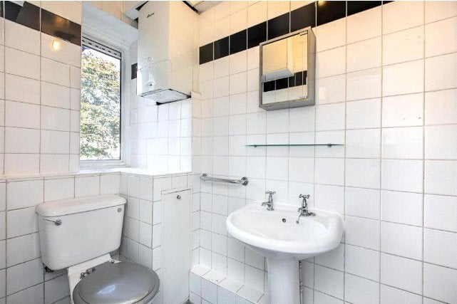 Flat Brewster Gardens in Greater London