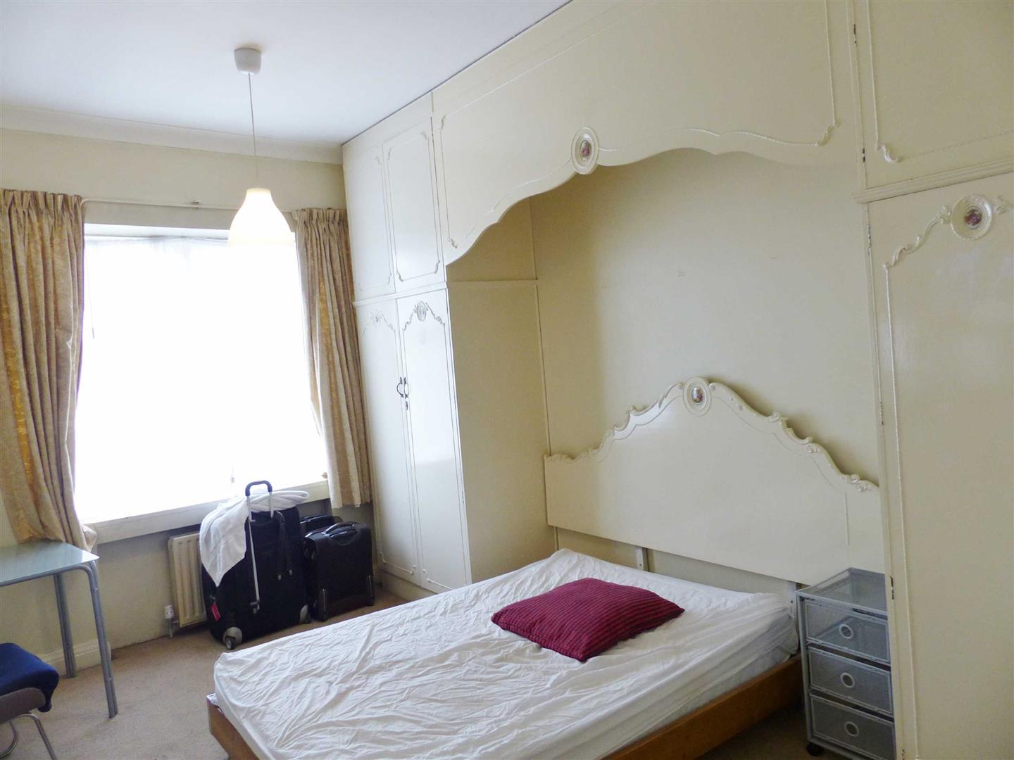 Flat The Burroughs in London