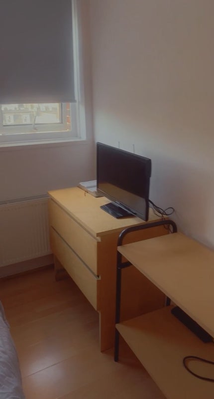 Room Alderney Street in City of Westminster