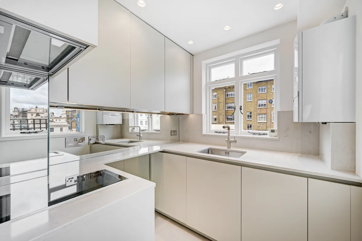 Flat Eaton Place in City of Westminster