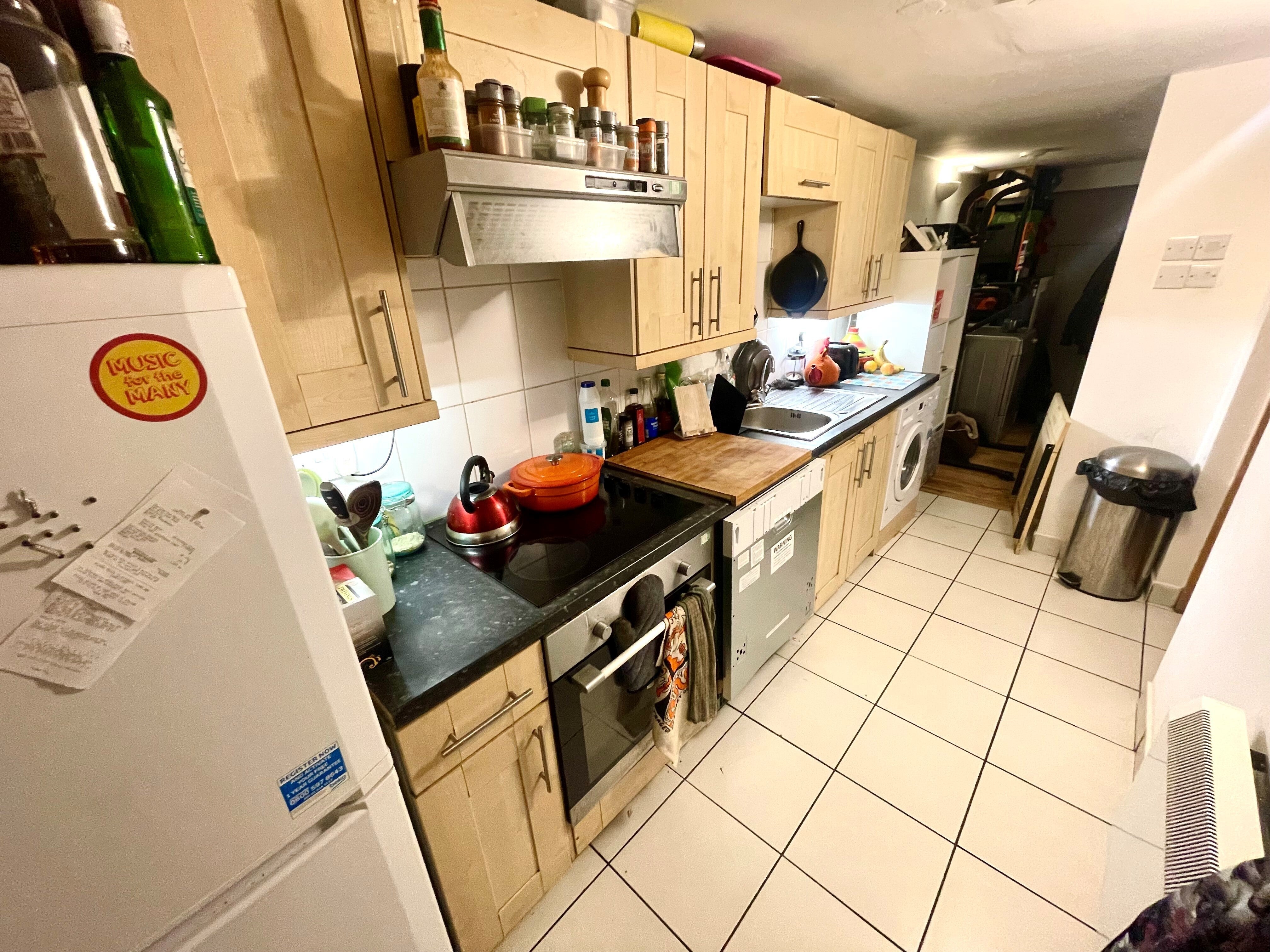 Flat Keppel Road in Manchester