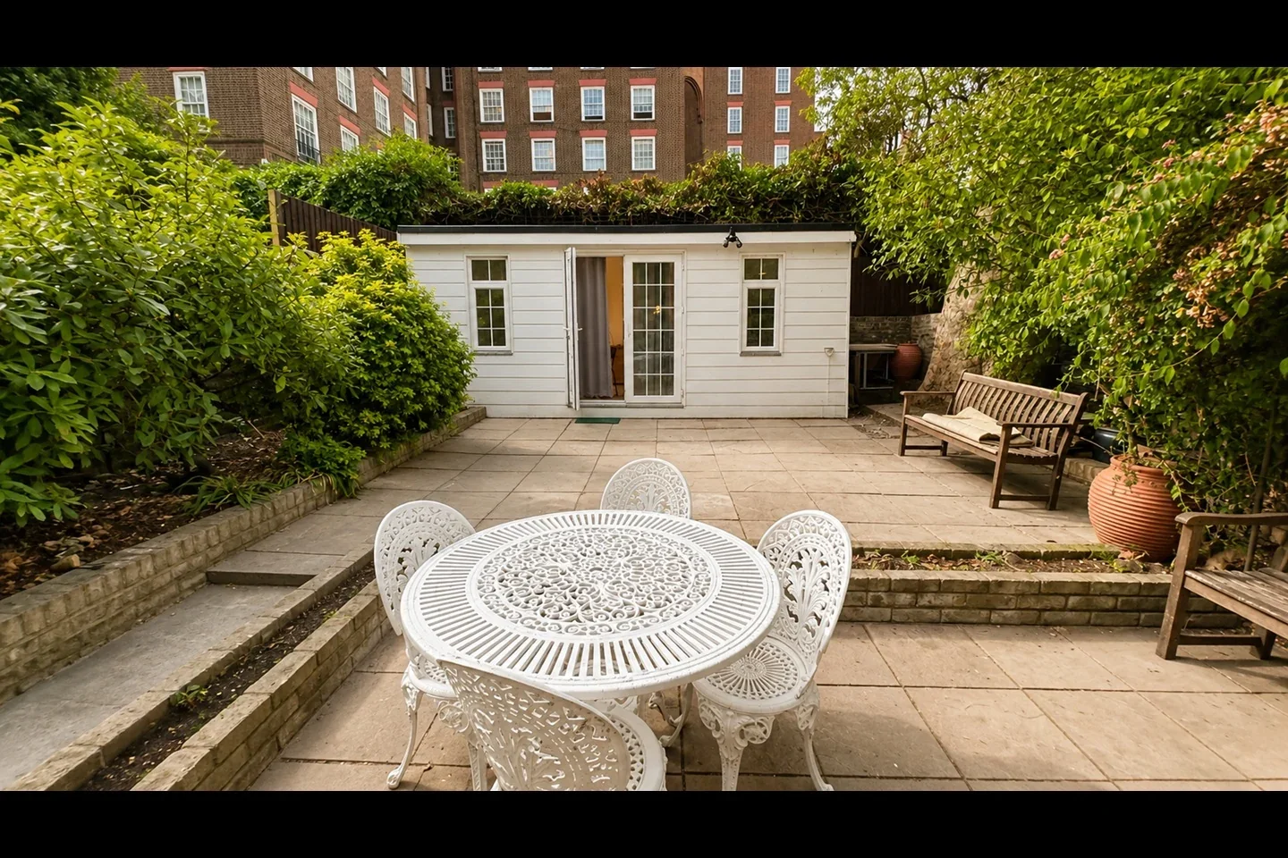 Flat Edith Road in Greater London