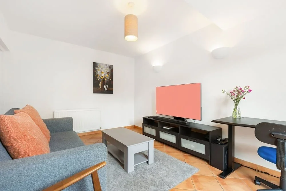 Flat Hopewell Street in Greater London