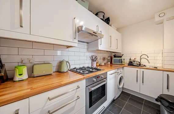 Flat Carmichael Mews in Greater London