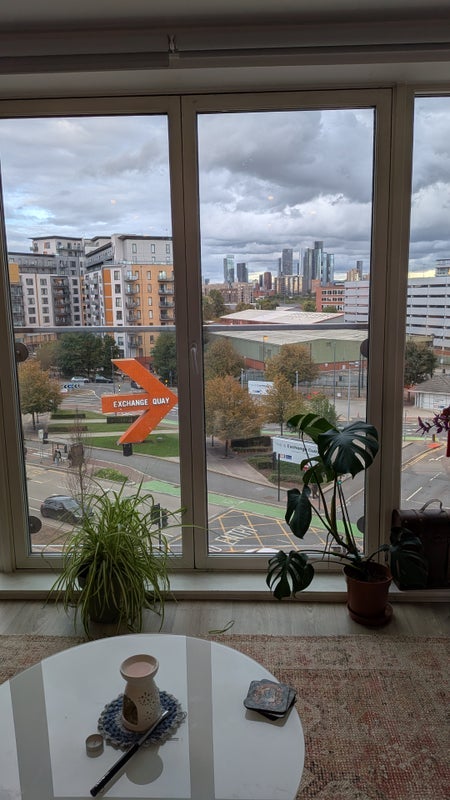 Room Trafford Road in Salford