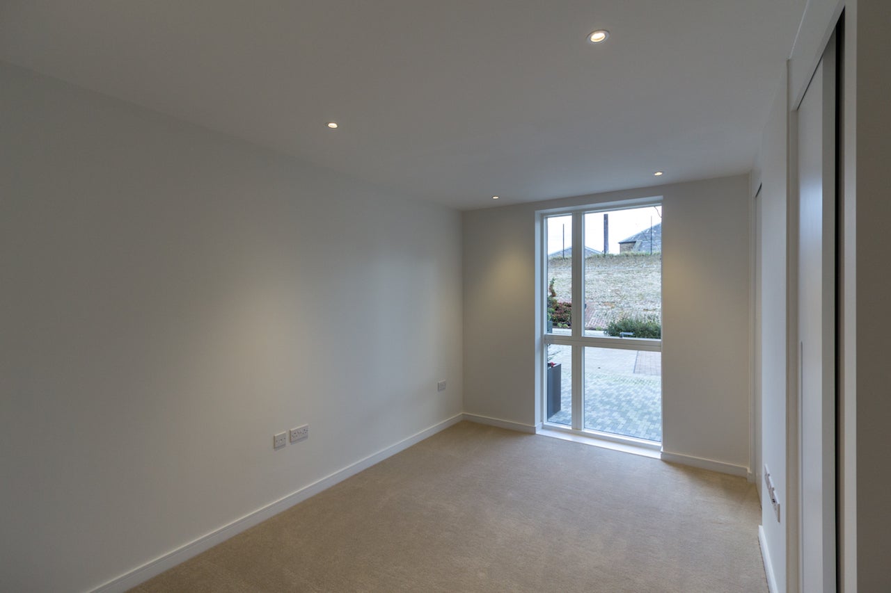 Flat Lionel Road South in Greater London