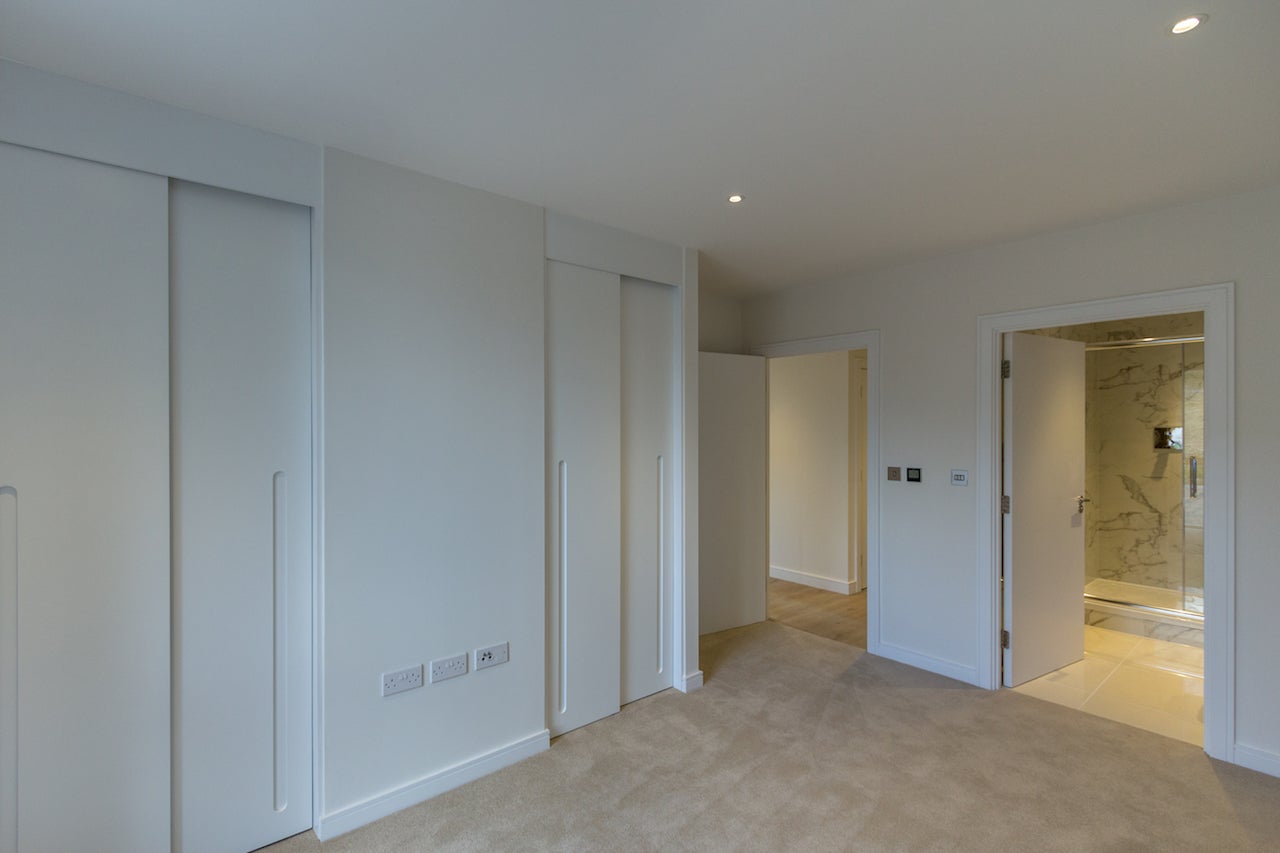 Flat Lionel Road South in Greater London
