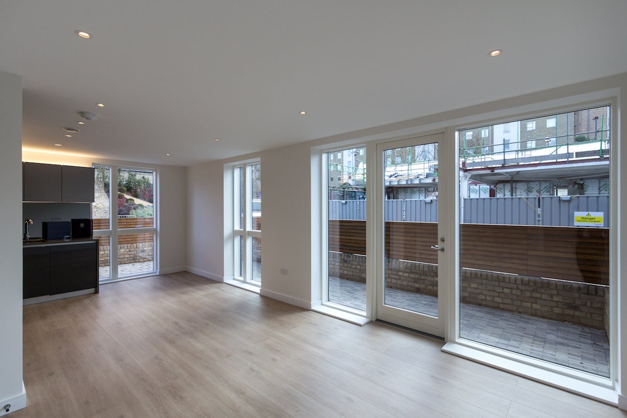 Flat Lionel Road South in Greater London