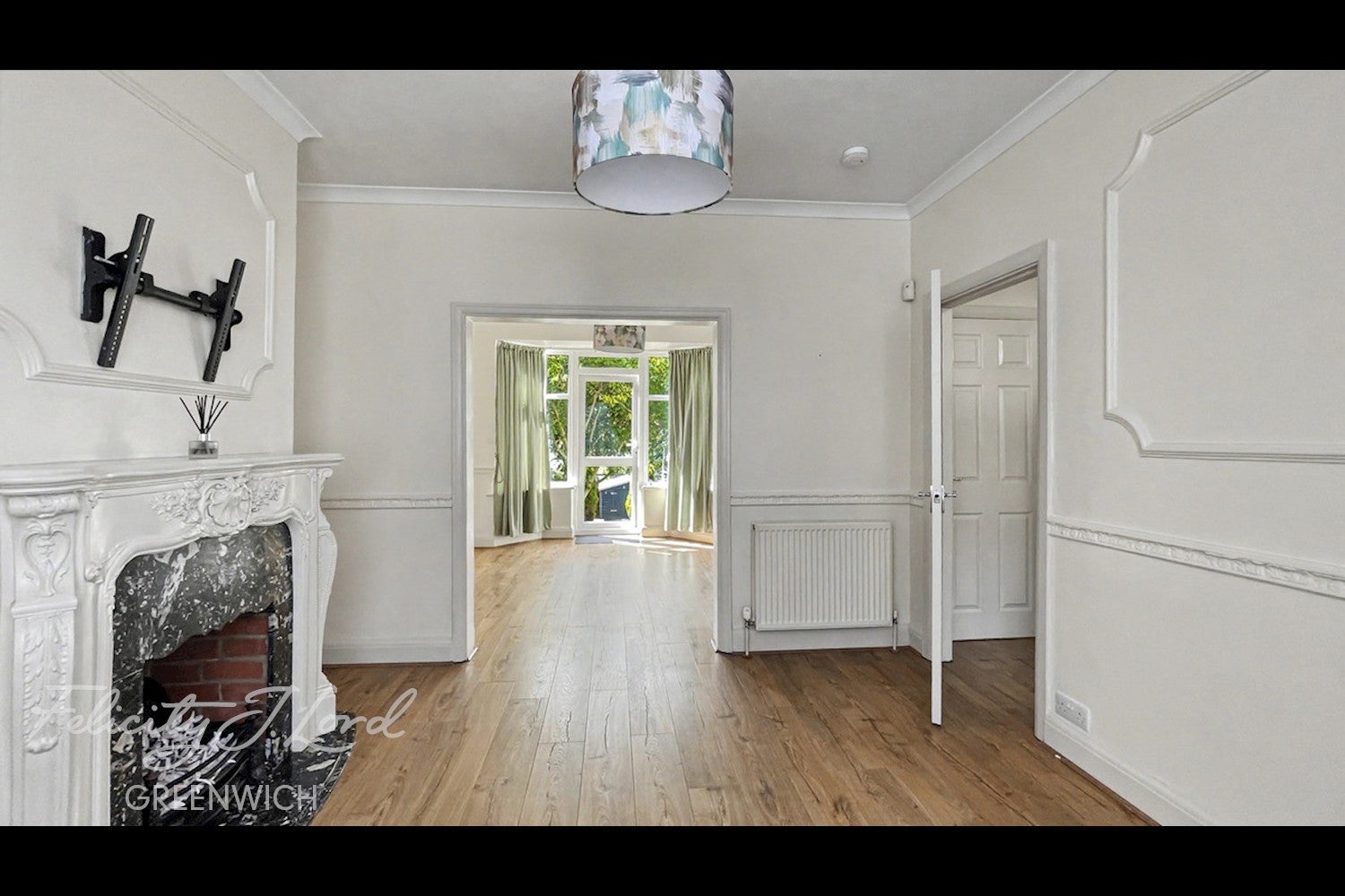 House Ankerdine Crescent in Greater London